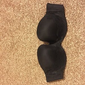 Victoria’s Secret Black Bra With Lace